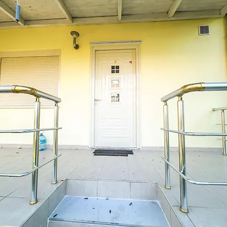 Moni 1179 Apartmán *
